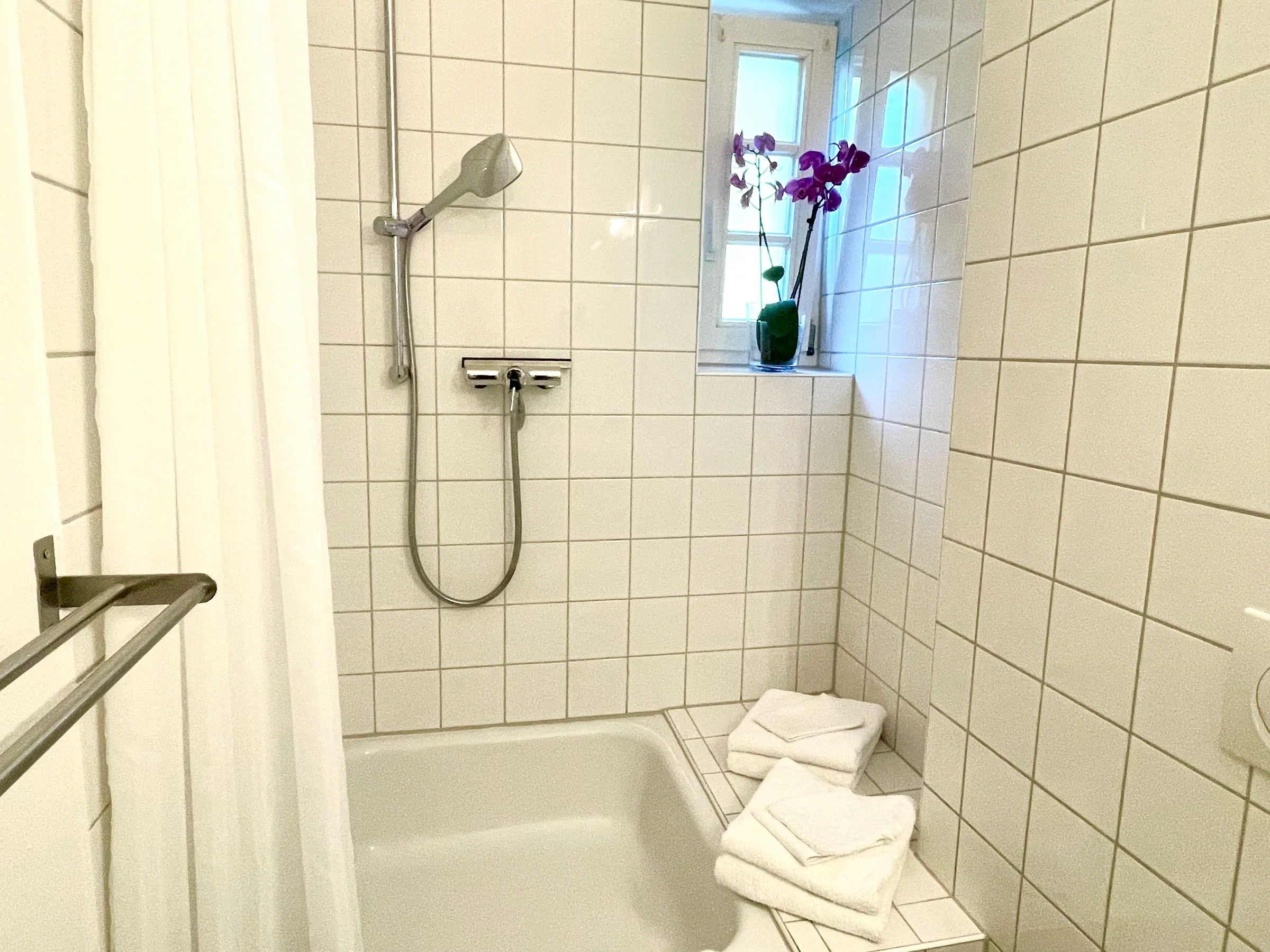 Dusche im Badezimmer